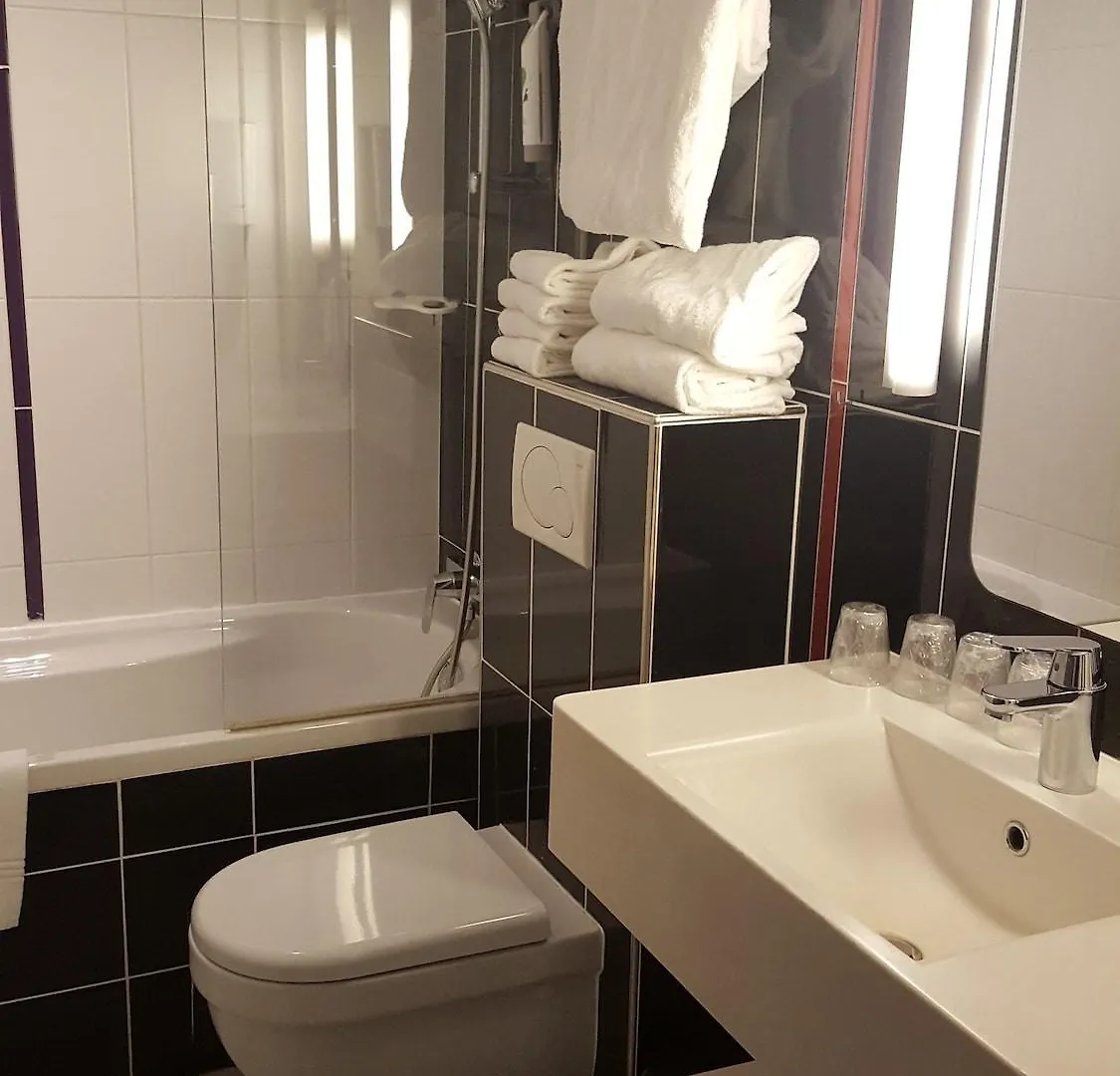 Ibis Styles Pigalle Montmartre Hotel 3*